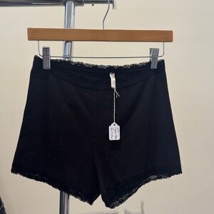 100% Organic Cotton w/ Lace Trim Shorts - medium